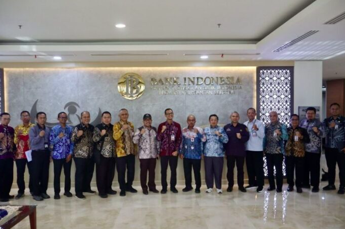 Jajaran Pemprov Kalsel dan Bank Indonesia (BI) Kalsel menggelar pertemuan untuk membahas pengembangan industri intan di Banjarmasin, Kalimantan Selatan, Kamis (16/7/2026).