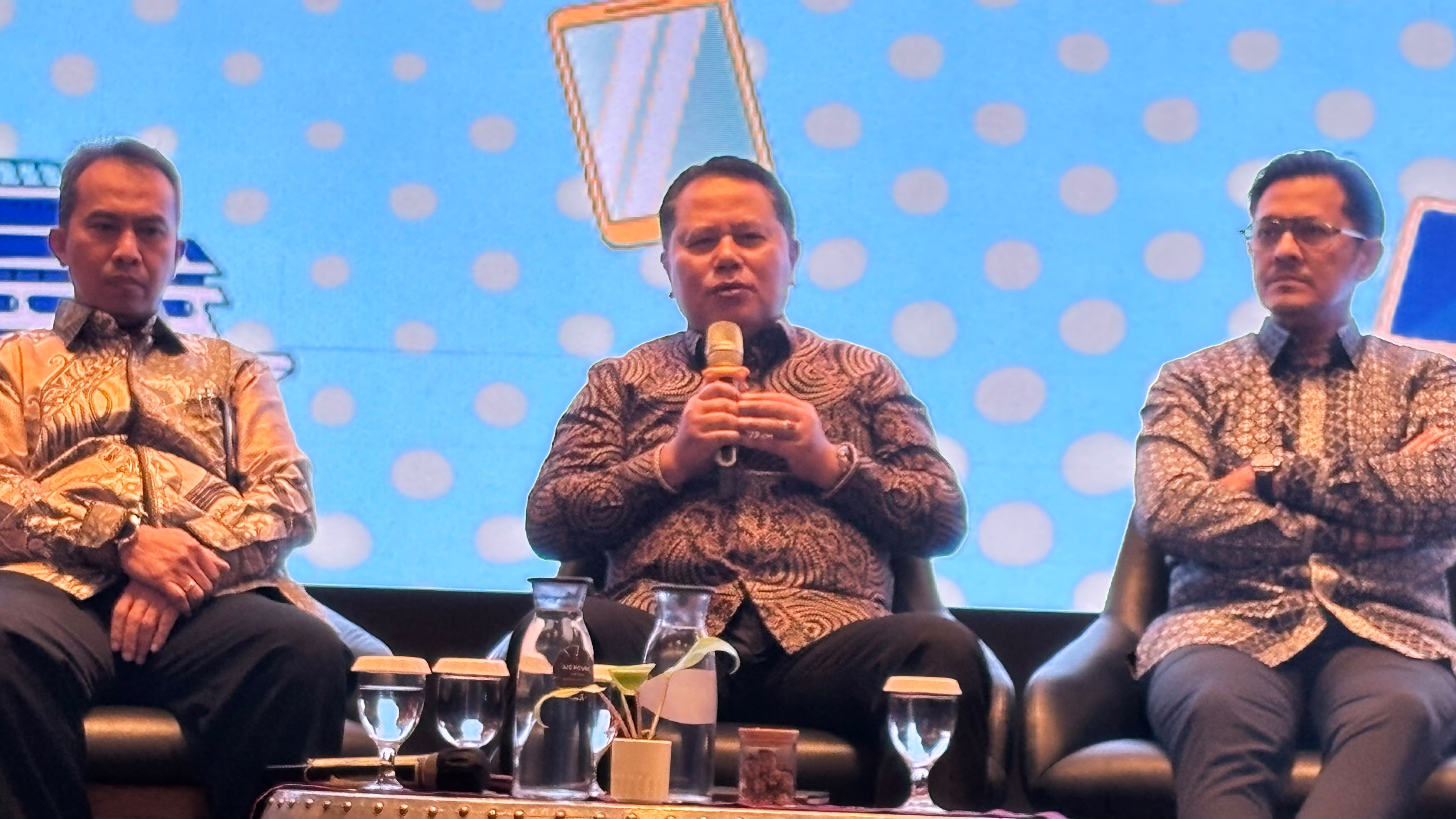 Direktur Operasi Injourney Airports, Agus Haryadi (tengah) dalam acara Lokakarya Forum Wartawan Perhubungan di Badung, Jumat (2/10/2026). Foto: investortrust/Rizqi P Satria
