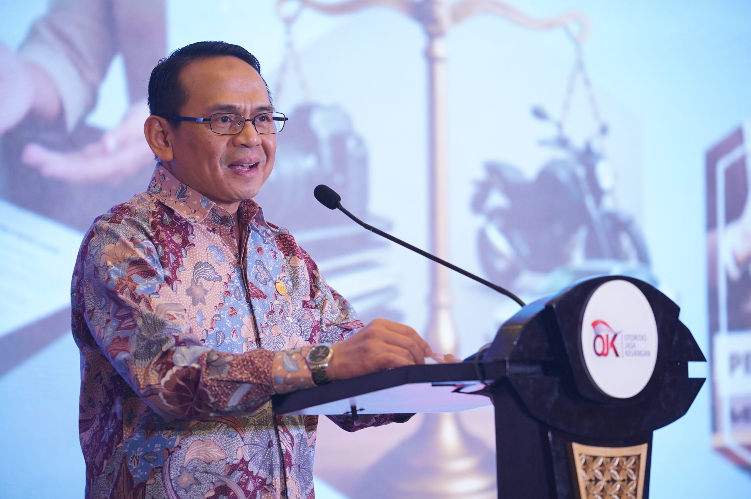  Kepala Eksekutif Pengawas Lembaga Pembiayaan, Perusahaan Modal Ventura, Lembaga Keuangan Mikro, dan Lembaga Jasa Keuangan Lainnya (PVML) OJK, Agusman. Foto: Investortrust/Dicki Antariksa.