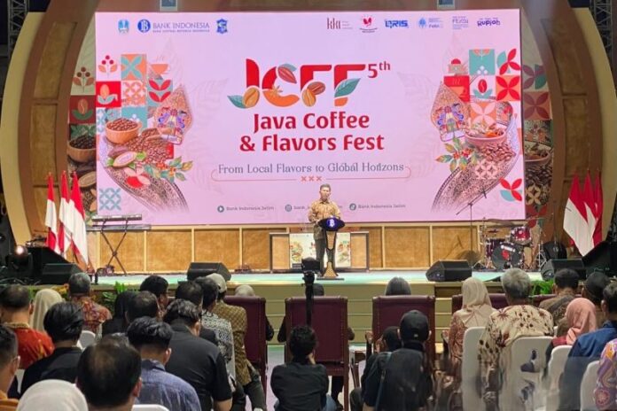 Deputi Kepala Kantor Perwakilan Bank Indonesia (KPw BI) Provinsi Jawa Timur Rifki Ismal dalam Java Coffee, Flavors and Festival (JCFF) 2026 di Surabaya, Sabtu (18/7/2026). Foto: Antara.